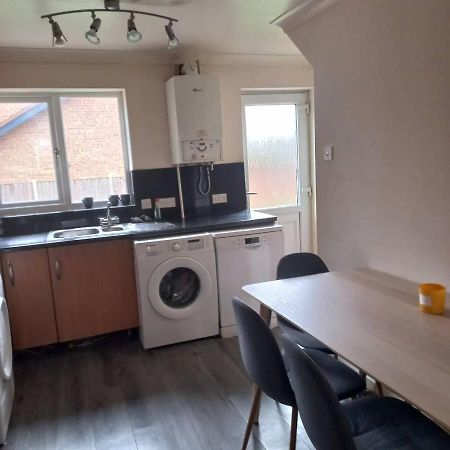 Hamilton 3 Bedrooms 10 Minutes From City Centre レスター エクステリア 写真