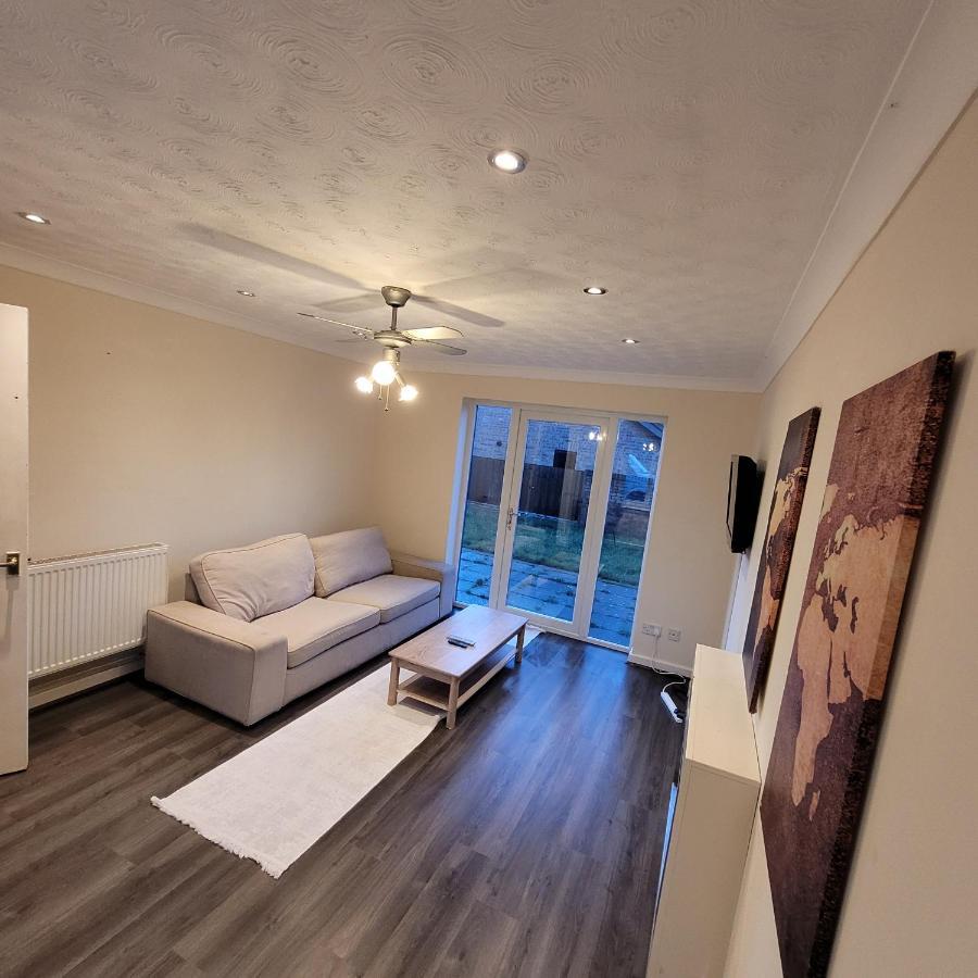 Hamilton 3 Bedrooms 10 Minutes From City Centre レスター エクステリア 写真